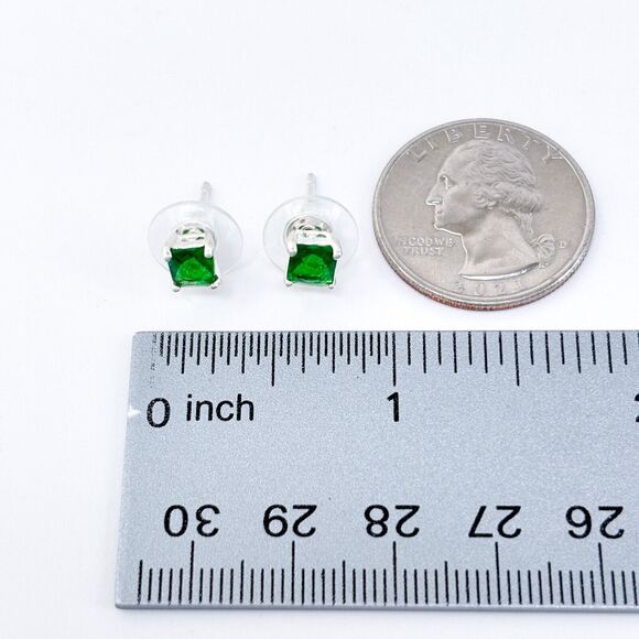 Vintage Sterling Silver 925 5mm Green Cubic Zirconia Stud Earrings - Picture 7 of 7